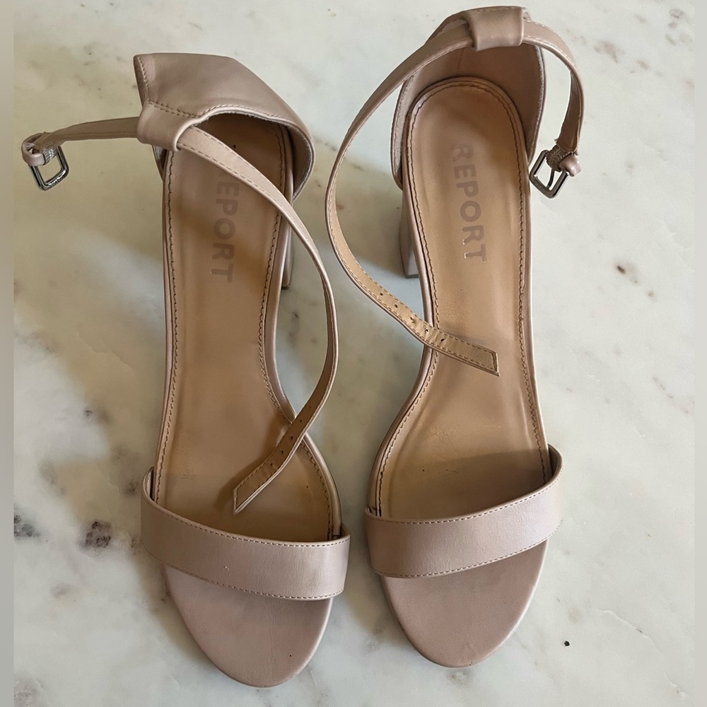 Nude heel size 9